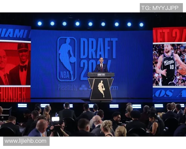 开赛至今,已有6队开端摆烂,26届选秀前3有多强?质量比25年更高 开赛至今,已有6队开端摆烂,26届选秀前3有多强?质量比25年更高